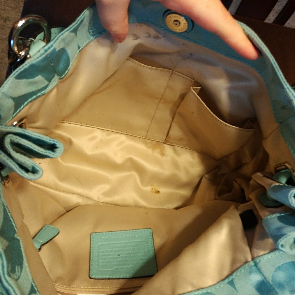 Light Blue Coach Shoulder Purse - Picture 4 of 8